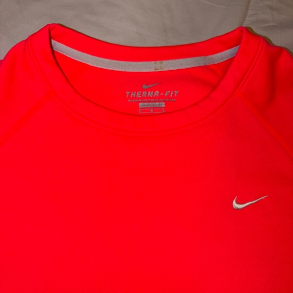 Nike Women’s long sleeve therma fit sweater - Picture 4 of 5